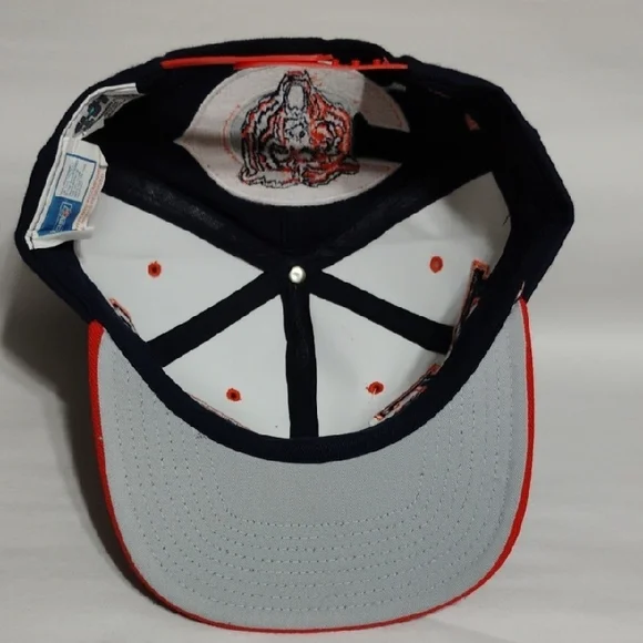RARE! Bears Vintage Embroidered Logo Snap Back Cap 100% Wool (Office)